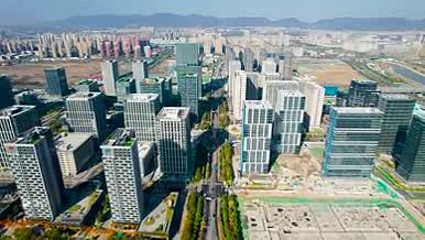 4K航拍南京地标江北新区研创园企业园区视频的预览图